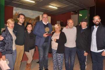 Las Longueras reconoce la labor de Juan Martel al frente de Festejos (Foto TA)